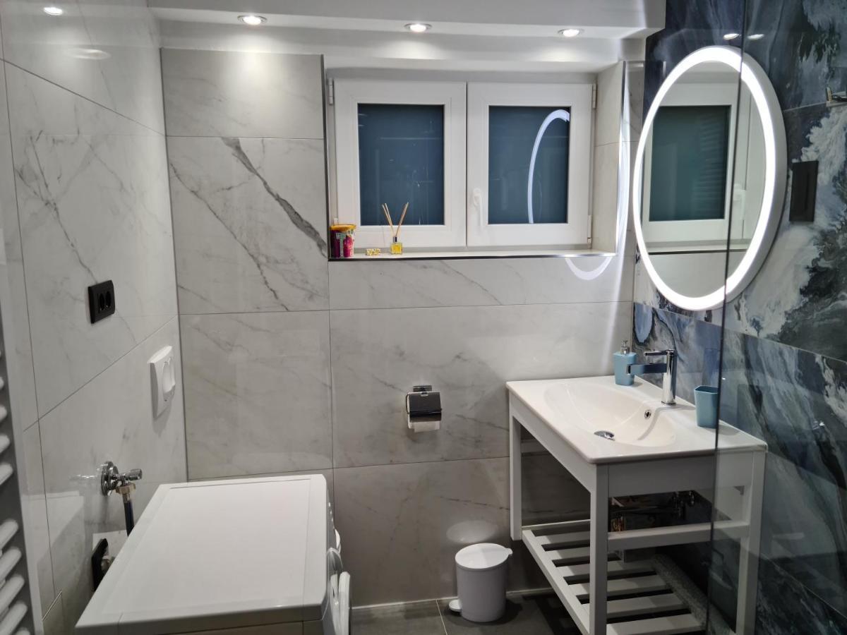 Villa Rosa With Yard And Children'S Playground Tar-Vabriga Extérieur photo